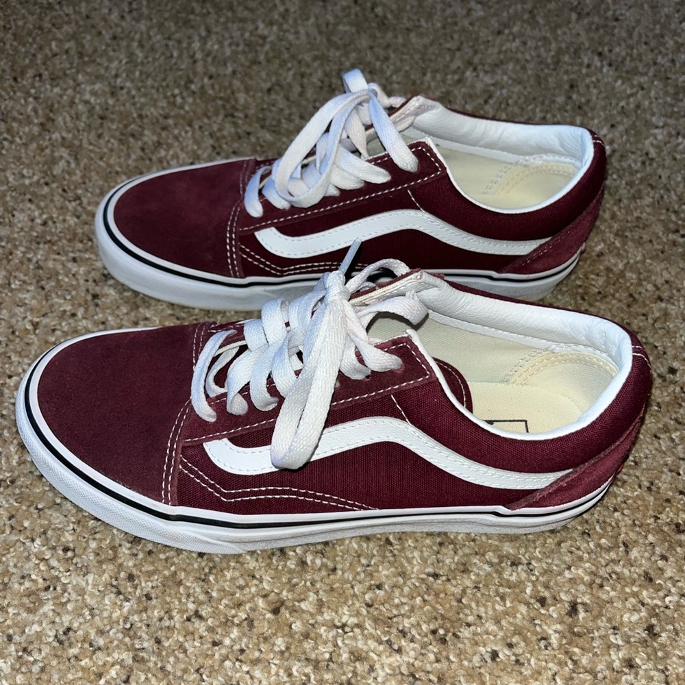 Vans - Picture 1 of 10